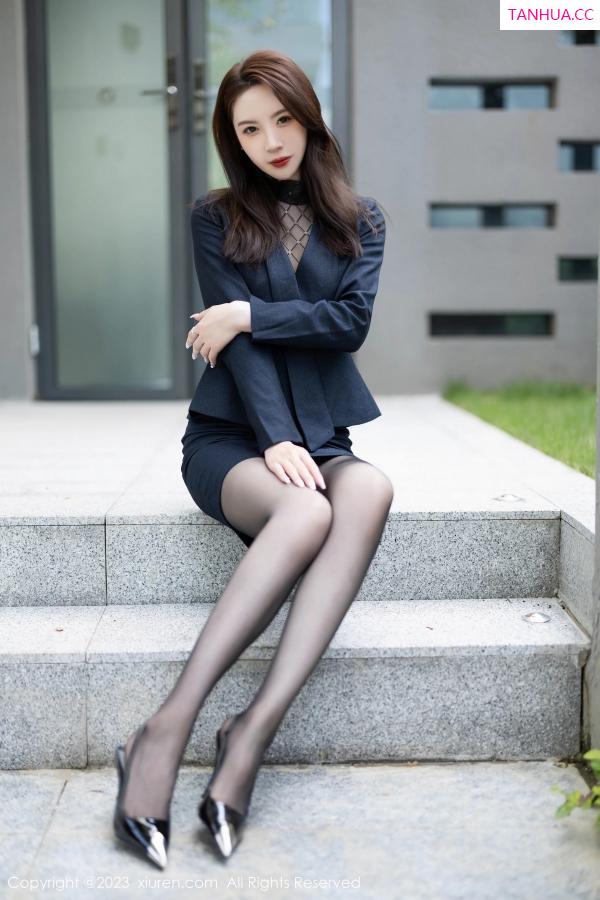 梦心玥  [XiuRen]高清写真图 2023.06.14 No.6914 梦心玥 黑丝美腿第13张图片
